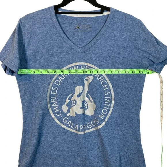 Charles Darwin Galapagos Giant Tortoise T-Shirt,‎ Heathered Blue, Small (G/L) - Picture 4 of 8